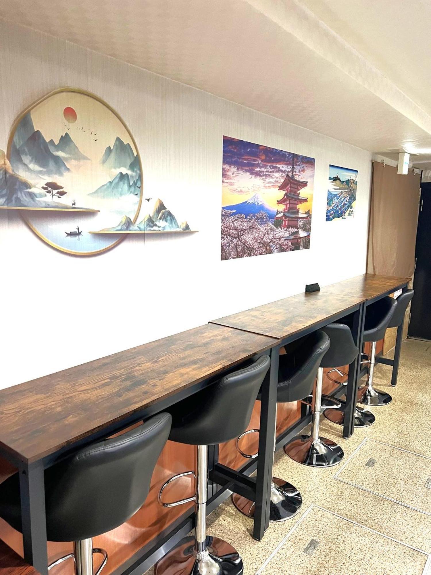 Business Inn Sennichimae Hotel Osaka Bagian luar foto