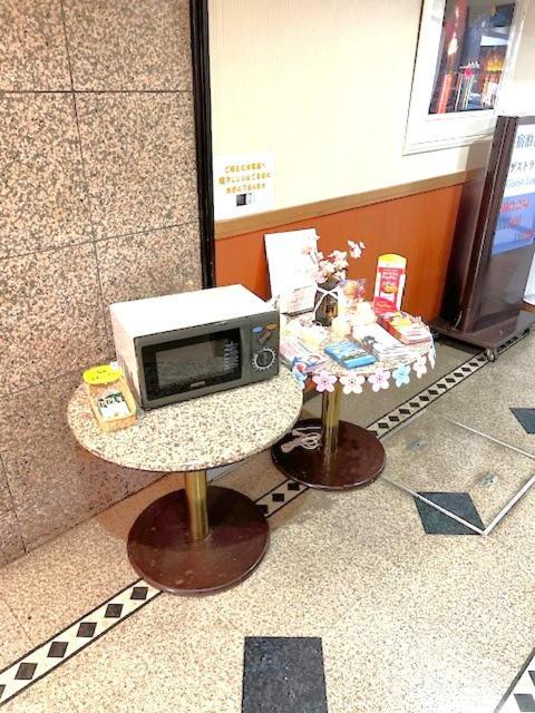 Business Inn Sennichimae Hotel Osaka Bagian luar foto